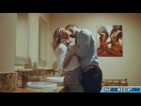 ❤️ Kun povekas blondi viettelee sinut julkisessa vessassa ❤ Seksi at us fi.tukifporno.ru ❤